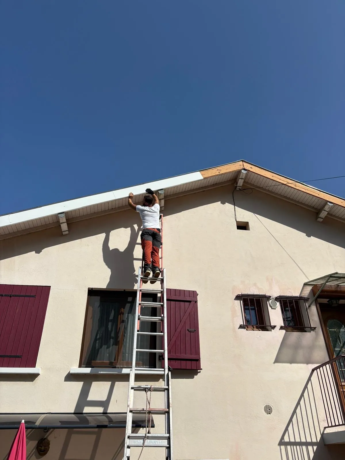Réparation de toiture après intempéries à Genas_59